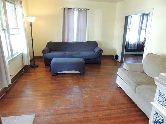 5th image of 357 Clinton Ave