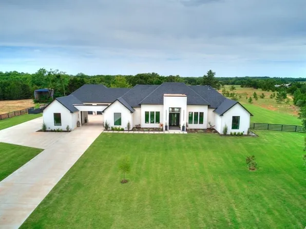 111 Pine Valley Ln, Shawnee, OK 74801