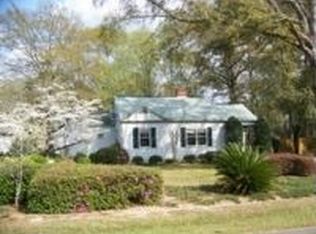 1342 Parkway Dr, Perry, GA 31069