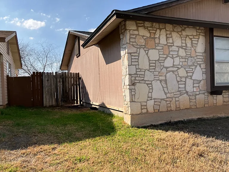 1237 Churing Dr — Photo 13