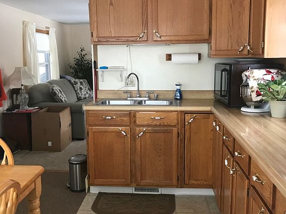 4th image of 164 Willard Ave