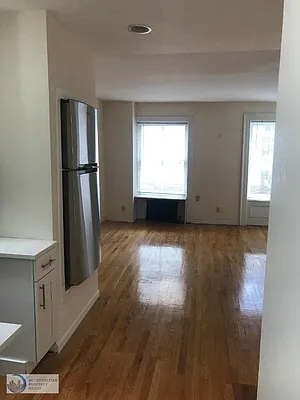 Rented by Metropolitan Property Group | media 6