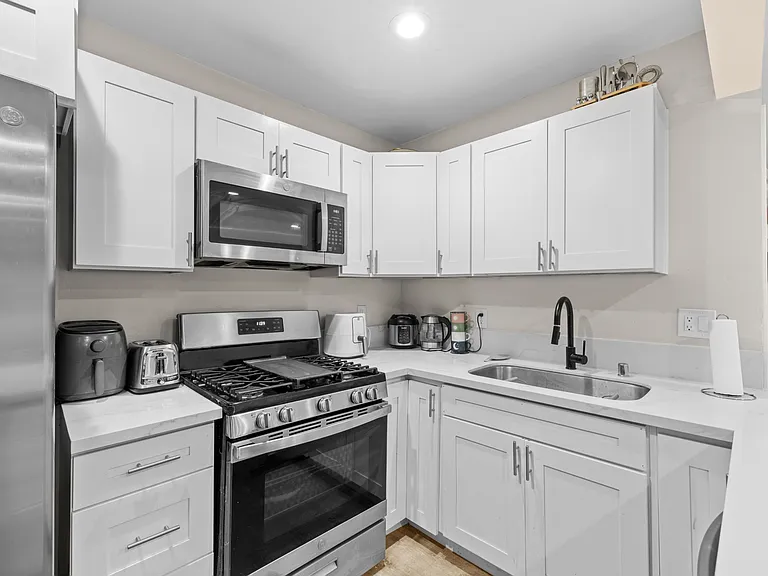 5039 Art St — Photo 2