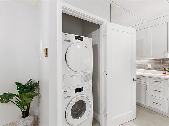 5th image of 235 Winthrop St APT 3306
