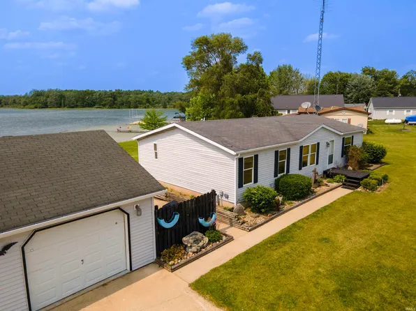 301 880th Ln, Fremont, IN 46737