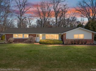 3108 Upton Dr, Troy, MI 48084