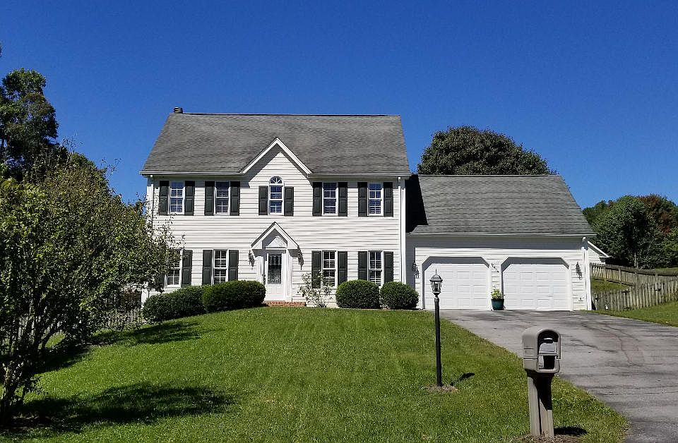 1st image of 16424 Fern Cir