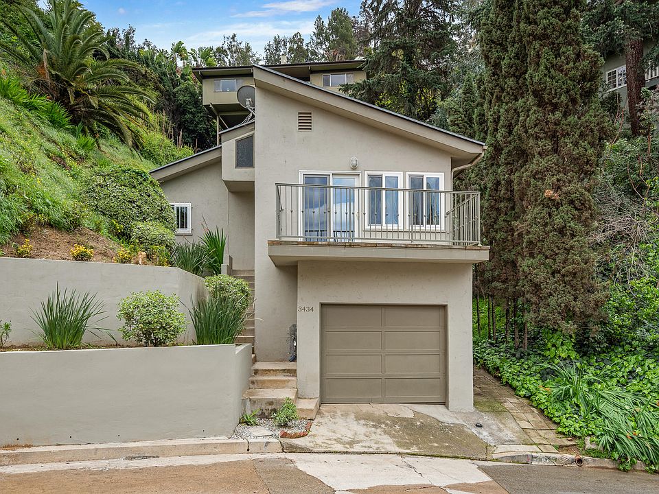 1st image of 3434 Fernwood Ave