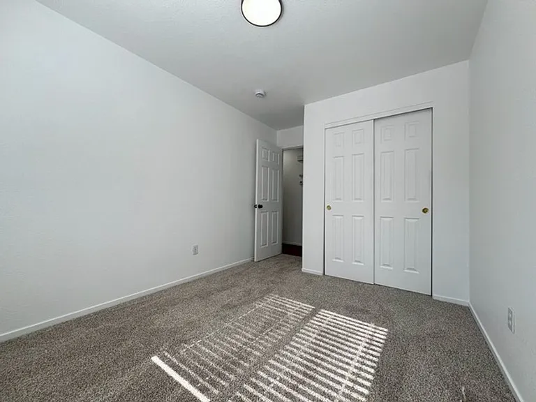17784 Georgetown Dr — Photo 7