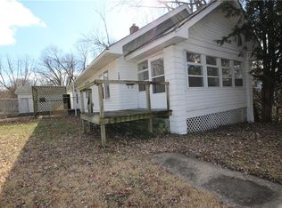 128 W Jackson Ave, Charleston, IL 61920