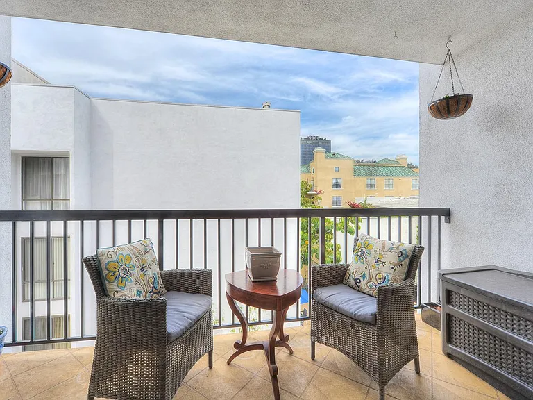 Large outdoor covered patio