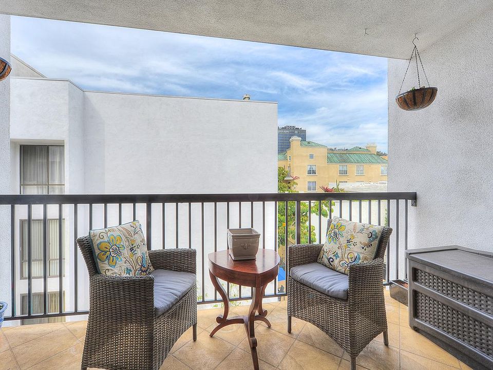 Large outdoor covered patio