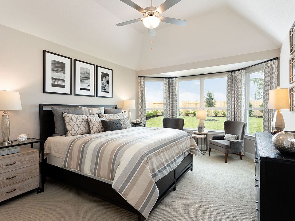 HOU_MontgomeryOaks_4012_Cedar_Classic White_BED1_web