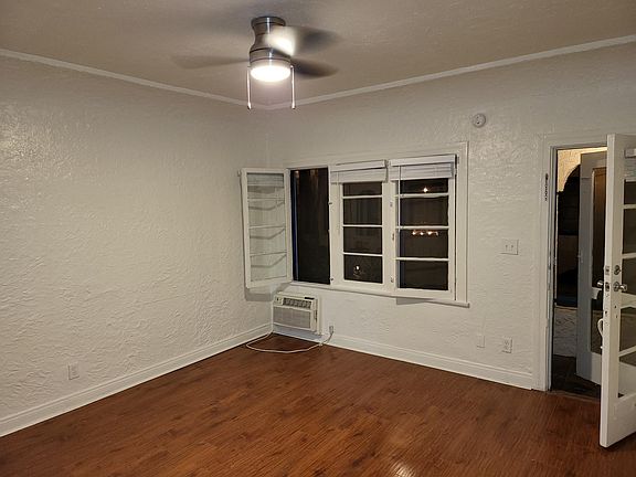 2nd image of 829 N Formosa Ave #1/4