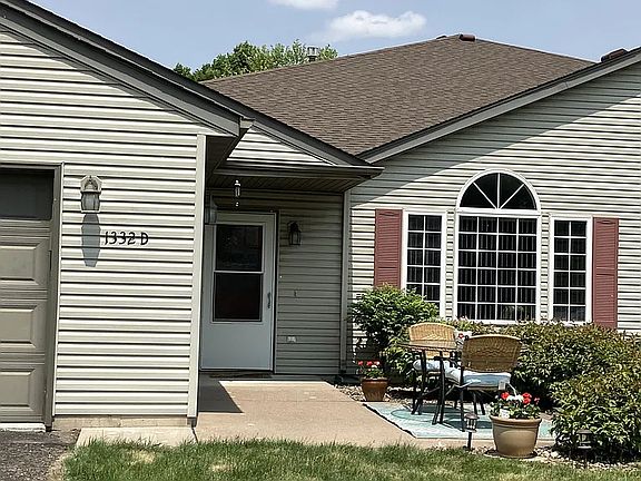 2nd image of 1332 Carriage Dr Unit D