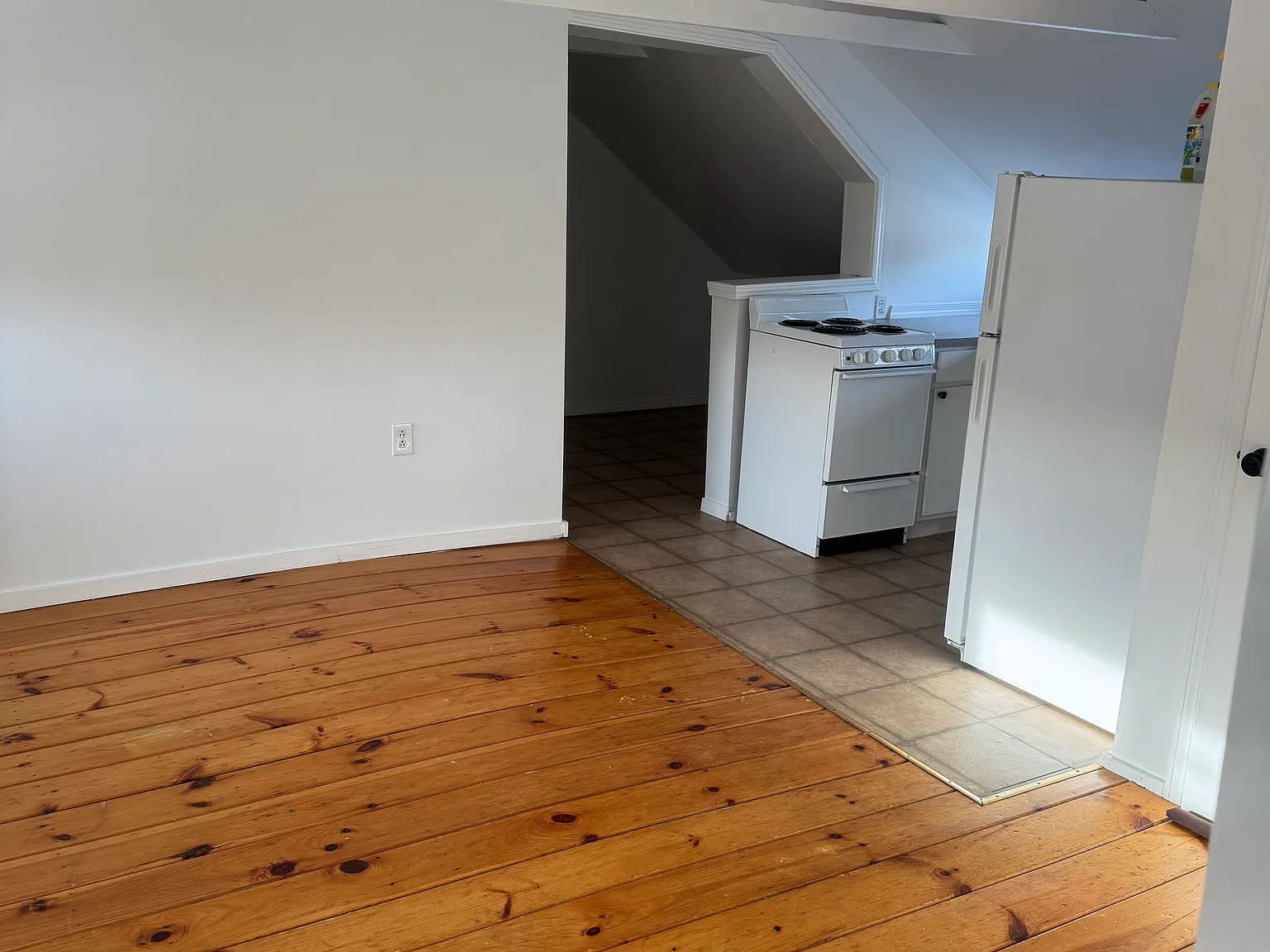 1 bed, 750 sqft, $1,550 — Photo 2