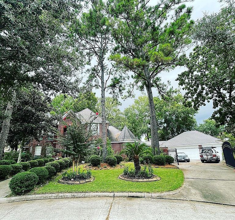1st image of 18411 Spinner Court Dr