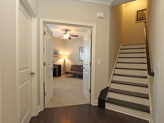 4th image of 152 Blakemore Dr SE