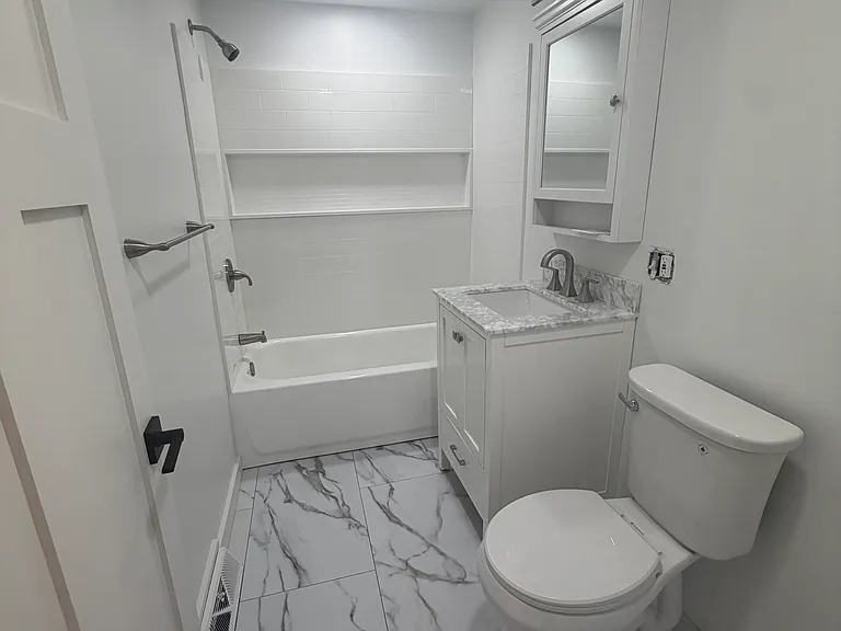 407 La Rue Ave — Photo 9