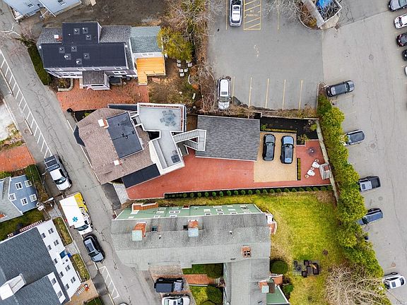 3rd image of 12 Darling St #2