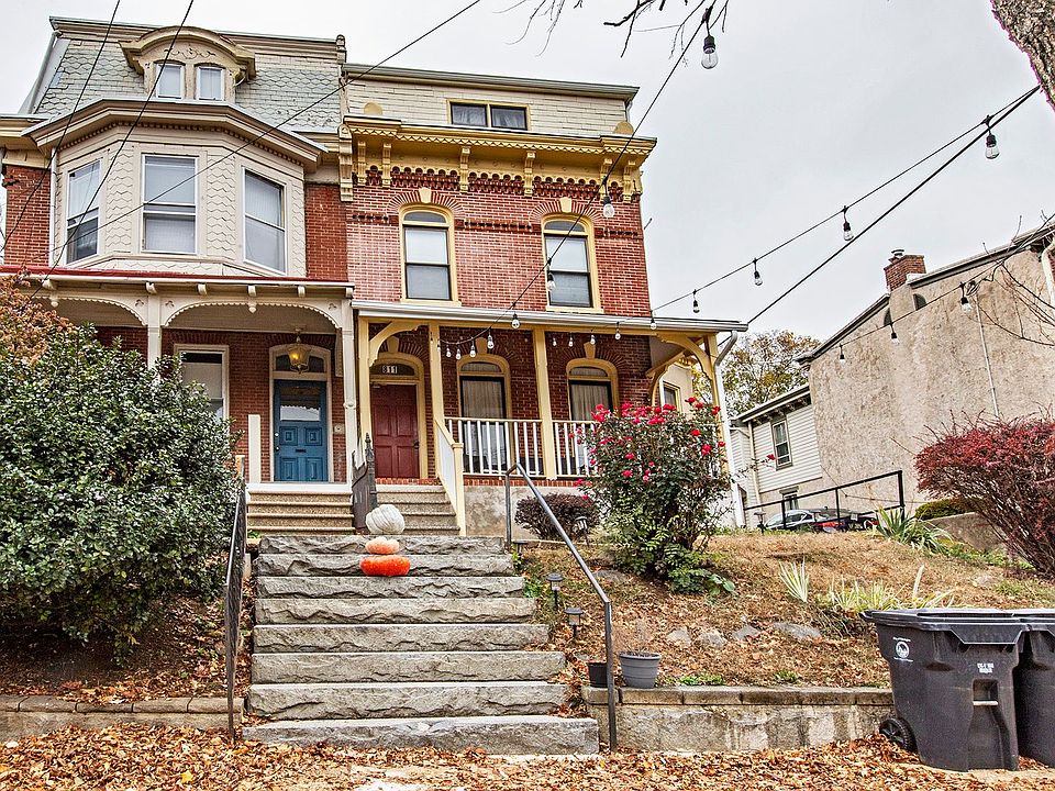 1st image of 811 N Van Buren St APT 1