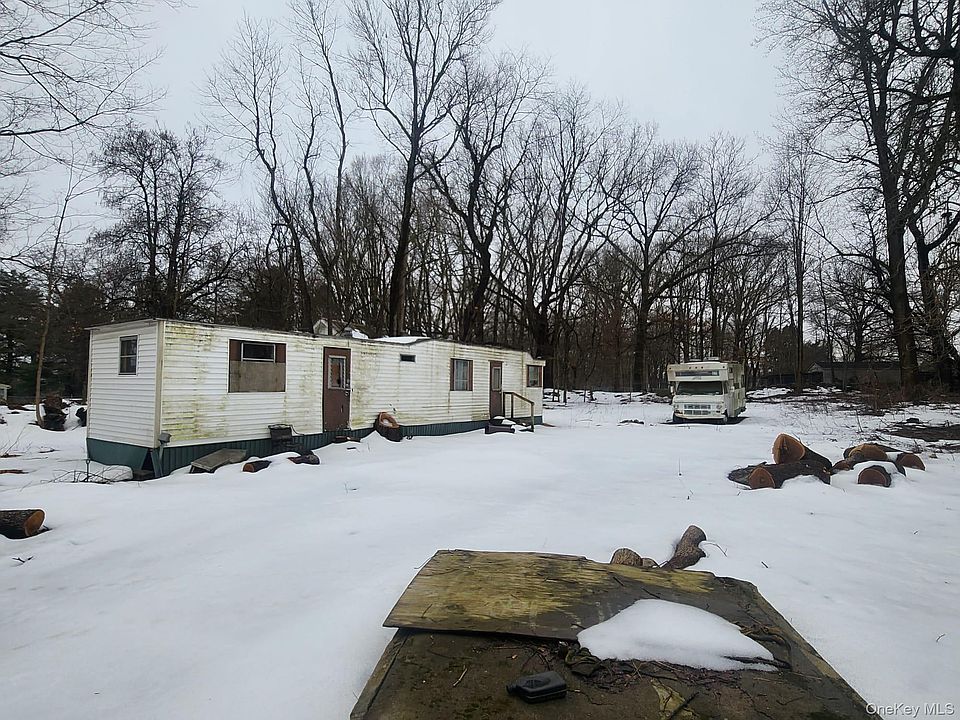 2nd image of 459 Gardnertown Road