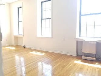 Rented by Lang Realty LLC