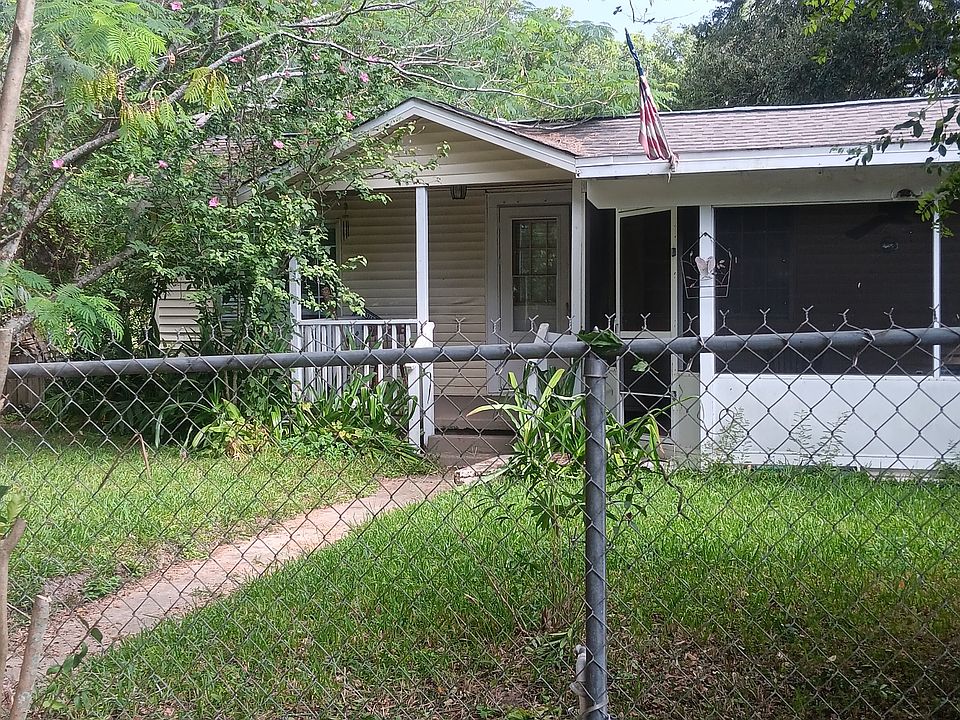 1st image of 1 Walters Ct