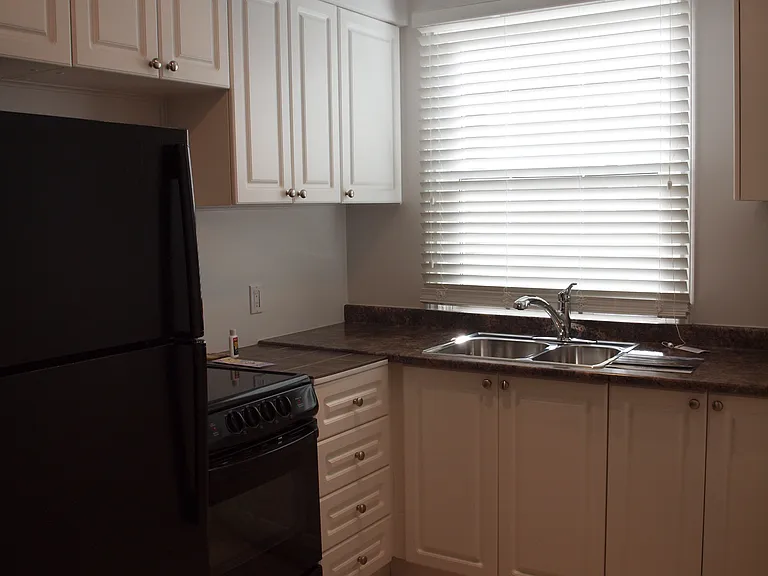 358 McArthur Ave — Photo 33