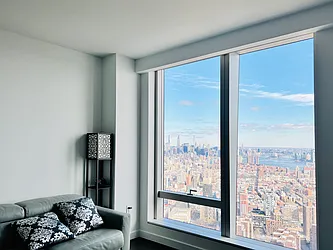 Rented by Gulia Wang, LREB