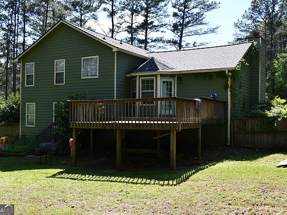 4th image of 629 Locust Rd