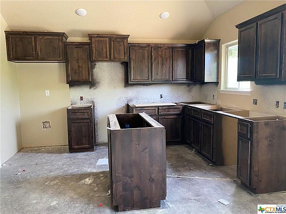 3rd image of 3802 Brookside Dr