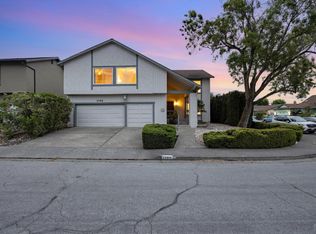 1702 Capistrano Dr, Petaluma, CA 94954