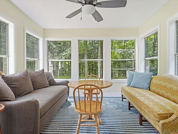 2nd image of 638 Nottingham Drive