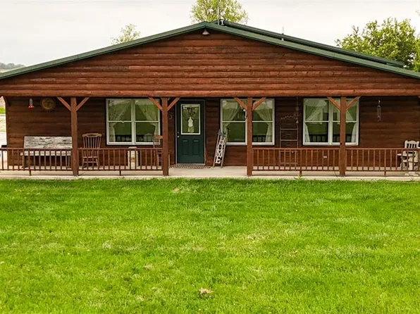 1701 Trapper Ave, Smithboro, IL 62284