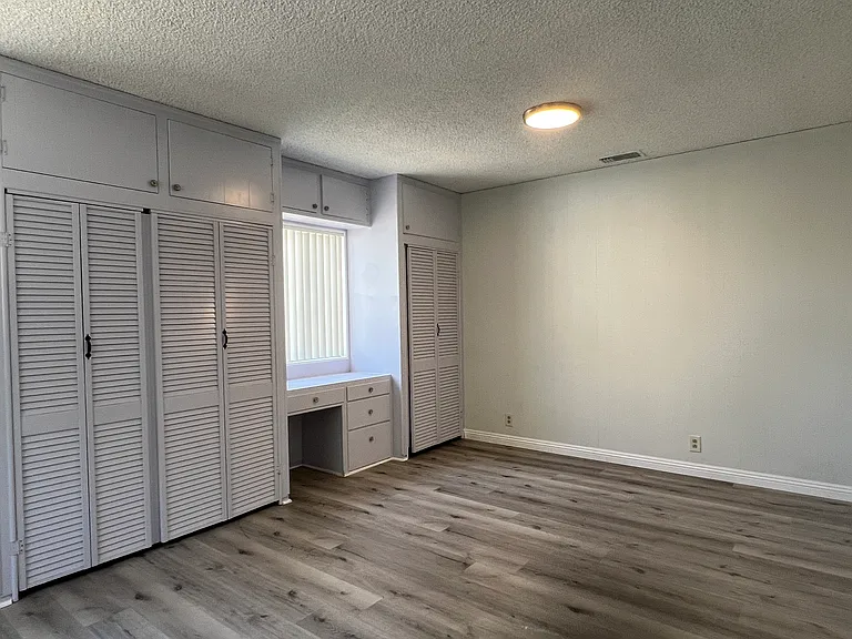 1115 S El Molino St — Photo 39