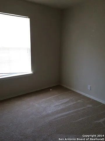 3 bed, 2.5 bath, 1457 sqft, $1,550 — Photo 2