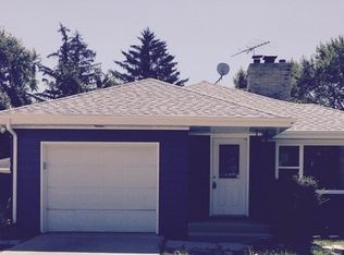 805 Parkway Ave, Elgin, IL 60120