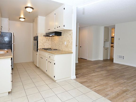 4th image of 5900 Canterbury Dr APT B117
