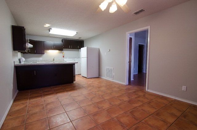 1st image of 1022 Violet Ave APT 2