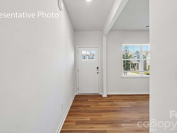 3rd image of 1417 Orchid Ln