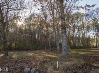 11 Rockpoint, Adairsville, GA 30103