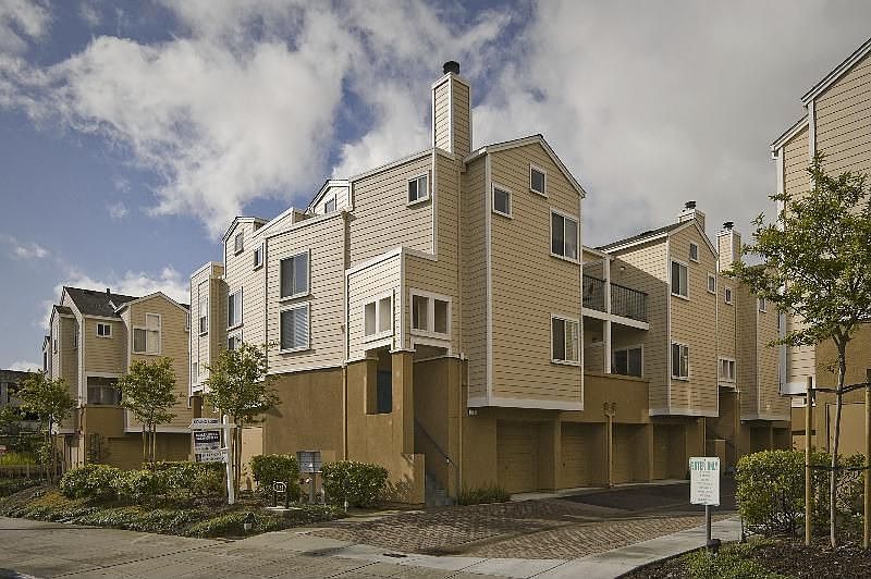 1st image of 1755 California Dr APT 10