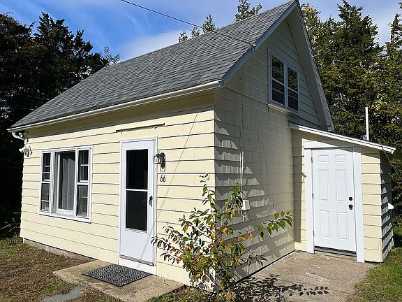 2nd image of 66 Narragansett Ave W
