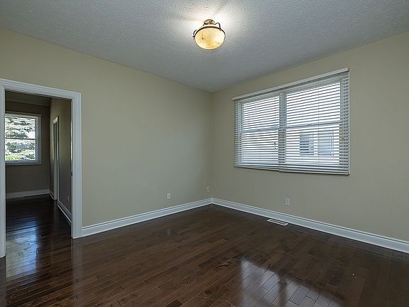 5th image of 33650 Saint Francis Dr