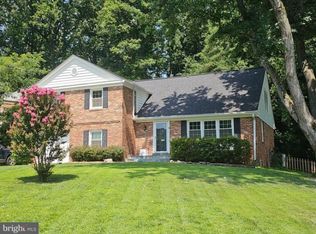 8206 Light Horse Ct, Annandale, VA 22003