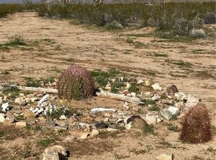 3495 S Lone Ranger Rd, Yucca, AZ 86438