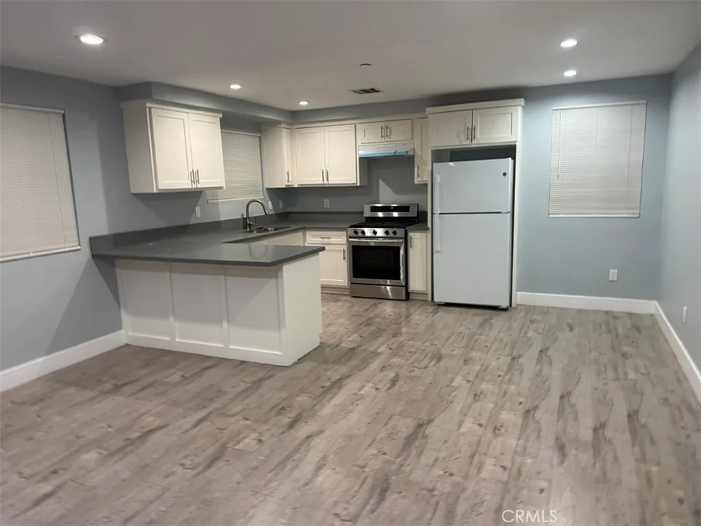 5 bed, 2006 sqft, $4,000 — Photo 2