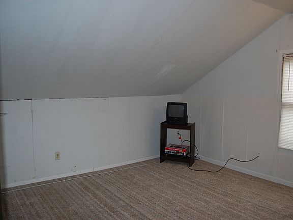 5th image of 1329 Sherwood St