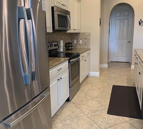 5th image of 10161 Belcrest Blvd